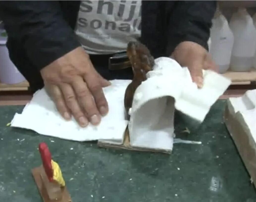 工業級模具硅膠開模拆邊困難怎么辦？